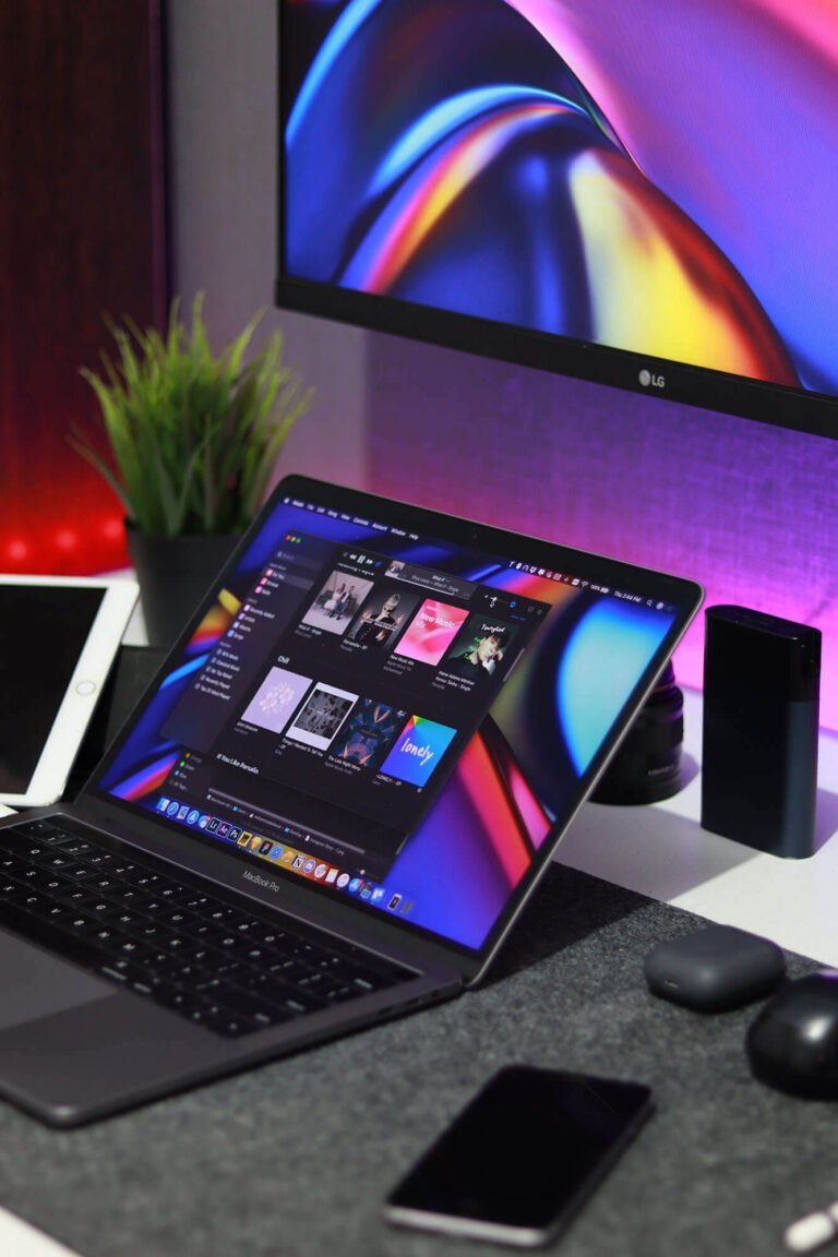 Ultimate Gadgets Guide + What Is Hot This Season